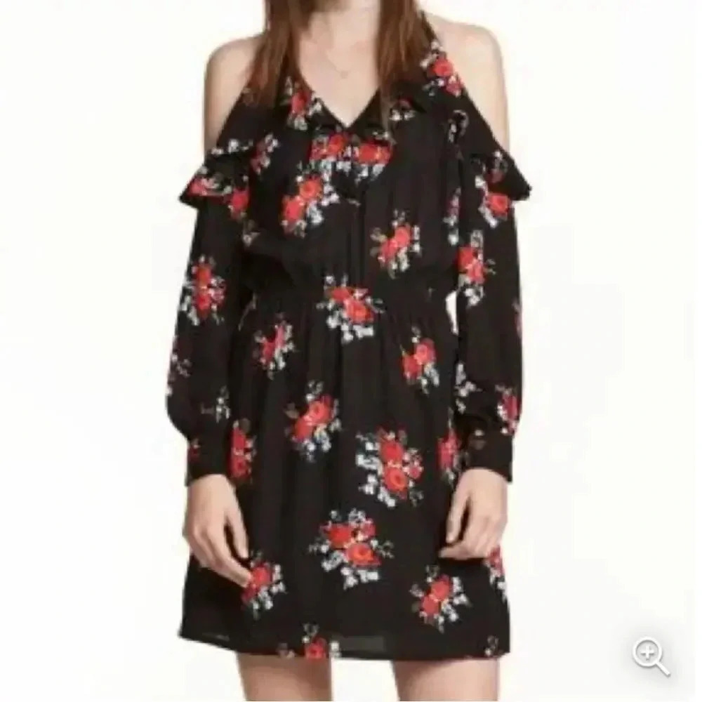 Divided floral cold shoulder dress